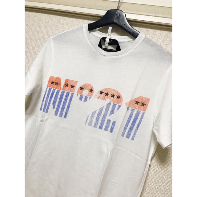 N°21(ヌメロヴェントゥーノ)のN°21 ヌメロヴェントゥーノ 星条旗ロゴスタースタッズ Tシャツ メンズのトップス(Tシャツ/カットソー(半袖/袖なし))の商品写真