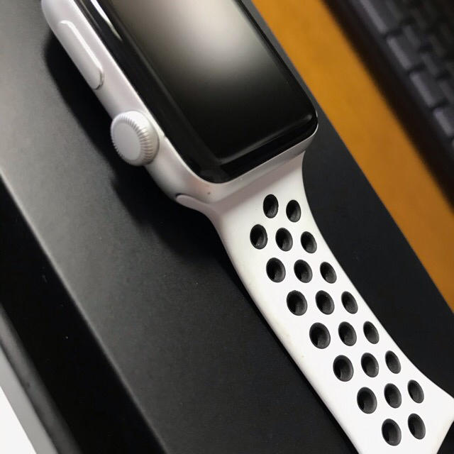 Apple Watch(アップルウォッチ)のApple Watch NIKE series3 42mm GPS メンズの時計(腕時計(デジタル))の商品写真