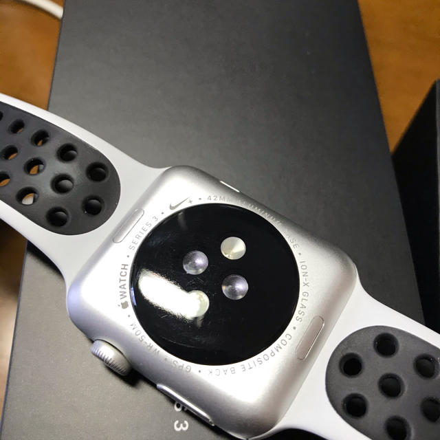 Apple Watch(アップルウォッチ)のApple Watch NIKE series3 42mm GPS メンズの時計(腕時計(デジタル))の商品写真