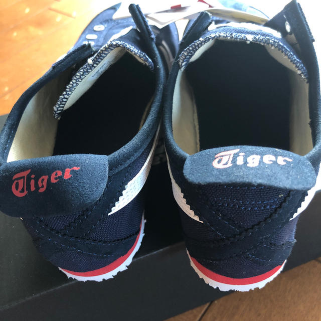 Onitsuka Tiger(オニツカタイガー)のオニツカタイガー  メキシコ66 スリッポン24.5 新品未使用です！ レディースの靴/シューズ(スニーカー)の商品写真