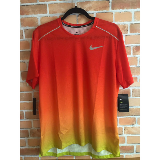 NIKE - NIKE ナイキ ドライフィット グラデーションTシャツ 風車 L