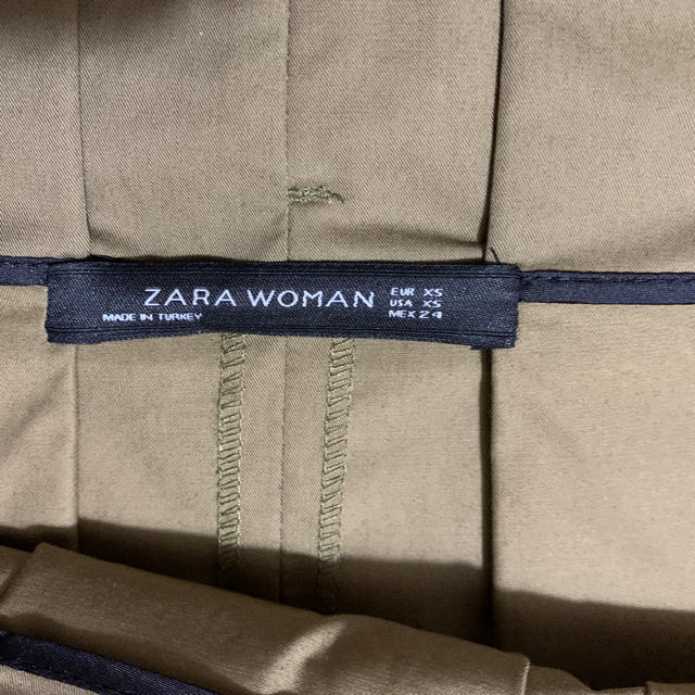 ZARA(ザラ)のZARA ザラ　フレアスカート　カーキ レディースのスカート(ひざ丈スカート)の商品写真