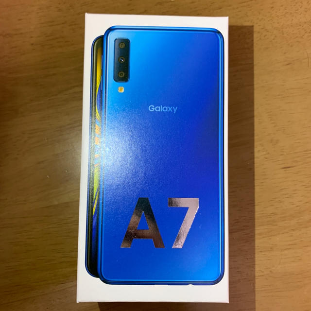 SAMSUNG(サムスン)の[新品] [送料無料] GALAXY A7 ギャラクシーA7 ブルー 64GB スマホ/家電/カメラのスマートフォン/携帯電話(スマートフォン本体)の商品写真