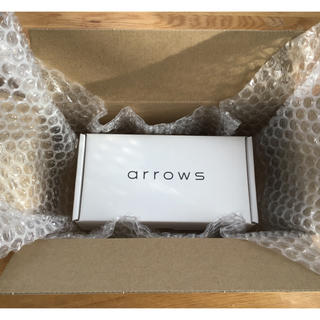 アローズ(arrows)の新品未開封arrows M05  ホワイト　SIMフリー　送料無料！(スマートフォン本体)