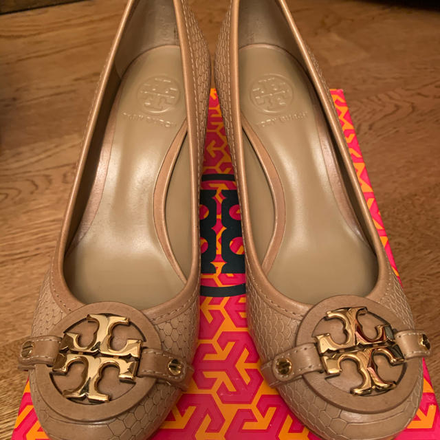 Tory Burch(トリーバーチ)のトリーバーチ　パンプス　☆  美品 レディースの靴/シューズ(ハイヒール/パンプス)の商品写真