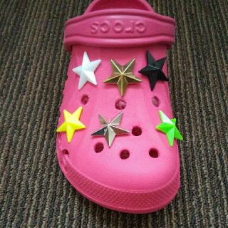 クロックス(crocs)のスタッズ　スター　色選択自由　6個　クロックス用チャーム(その他)