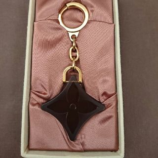 ヴィトン(LOUIS VUITTON) ノベルティ キーホルダー(レディース)の通販