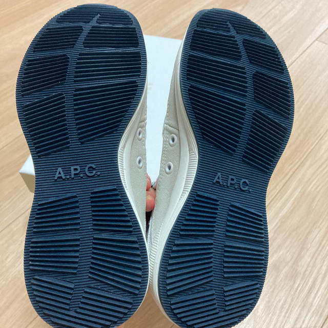 A.P.C(アーペーセー)の今月限定値下げ！A.P.C.スニーカー　アーペーセー レディースの靴/シューズ(スニーカー)の商品写真