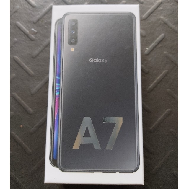 Galaxy(ギャラクシー)のGalaxy A7 ブラック 64GB SIMフリースマートフォン スマホ/家電/カメラのスマートフォン/携帯電話(スマートフォン本体)の商品写真