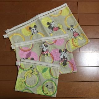 ディズニー(Disney)のトラベルポーチ　（ディズニー）(旅行用品)