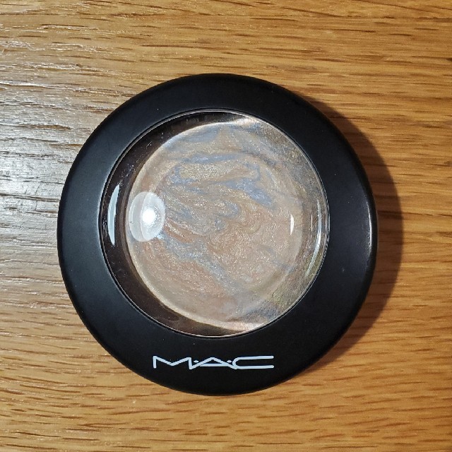 MAC(マック)のM·A·C ミネラライズスキンフィニッシュライトスカペード　 コスメ/美容のベースメイク/化粧品(フェイスパウダー)の商品写真