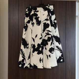 ザラ(ZARA)のZARA フレアスカート(ひざ丈スカート)