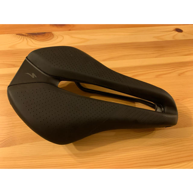 パーツ新品未使用　SITERO EXPERT GEL SADDLE