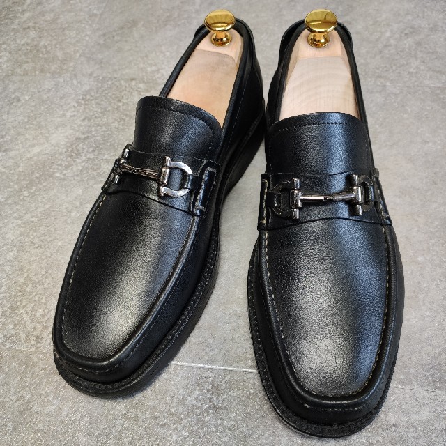 Salvatore Ferragamo(サルヴァトーレフェラガモ)の【Salvatore Ferragamo】ガンチーニローファー/ヒール補修済/黒 メンズの靴/シューズ(ドレス/ビジネス)の商品写真