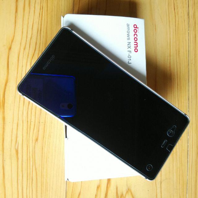 NTTdocomo(エヌティティドコモ)のdocomo　arrows NX F-01J SIMロック解除済 スマホ/家電/カメラのスマートフォン/携帯電話(スマートフォン本体)の商品写真