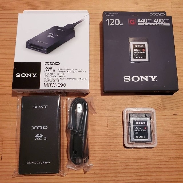 SONY　XQDメモリーカード(QD-G120F)+XQD/SDカードリーダー(