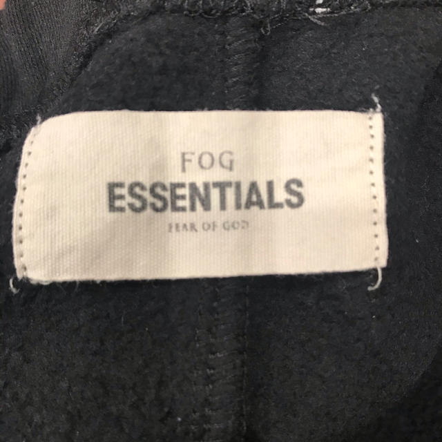 FEAR OF GOD(フィアオブゴッド)のfog essentials スウェットパンツ　XL メンズのパンツ(その他)の商品写真