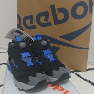 リーボック(Reebok)の新品・未使用！Reebok★インスタポンプフューリー２３.５cmブラック×グレー(スニーカー)