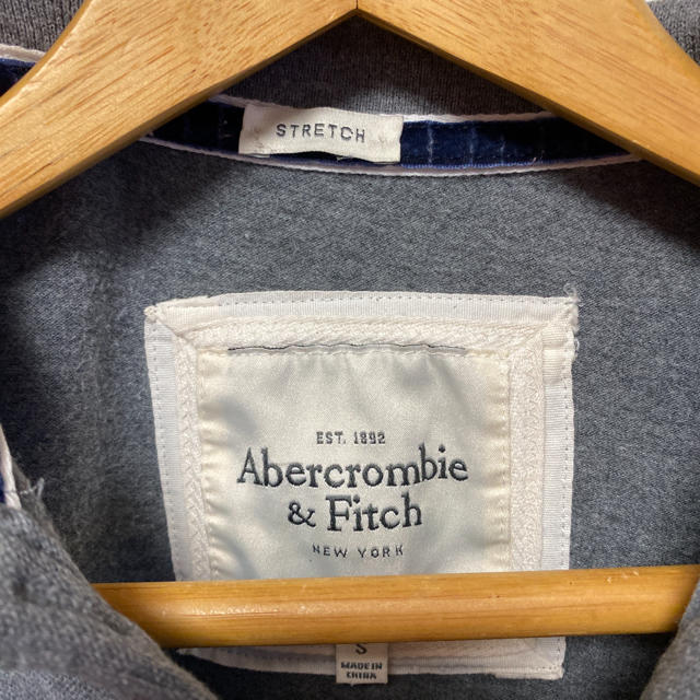 Abercrombie&Fitch(アバクロンビーアンドフィッチ)の✴️ヴィンテージ風合✴️アバクロンビー&フィッチ✴️レディース✴️半袖ポロシャツ レディースのトップス(ポロシャツ)の商品写真