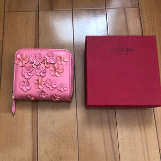 ヴァレンティノガラヴァーニ(valentino garavani)の二つ折り財布(財布)