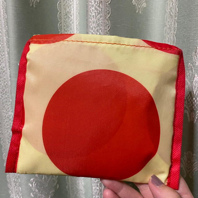 森永乳業(モリナガニュウギョウ)の未使用エコバッグ　赤と黄色の水玉模様 レディースのバッグ(エコバッグ)の商品写真