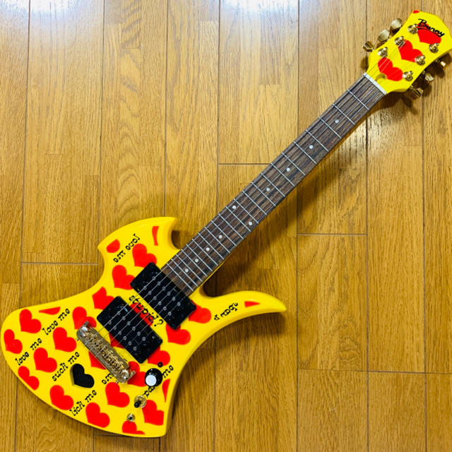 Burny hideモデル アンプ内蔵ミニギター イエローハートJr.