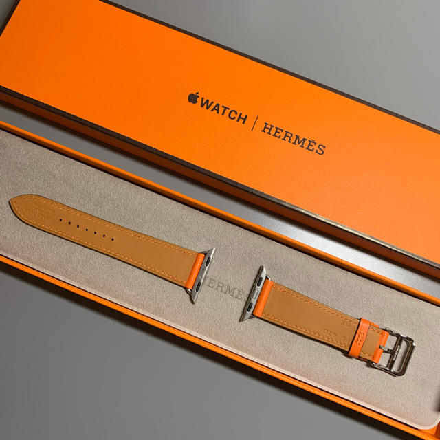 Hermes(エルメス)の新品☆HERMES☆Apple Watch‎5/40mm/ﾚｻﾞｰｽﾄﾗｯﾌﾟ メンズの時計(レザーベルト)の商品写真