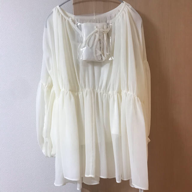 新品・未使用★ MEDI RELAXING ELEGANT BLOUSE