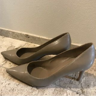 ジャンヴィットロッシ(Gianvito Rossi)のジャンビトロッシ パンプス 37 1/2 グレージュ 37ハーフ 23.5cm(ハイヒール/パンプス)