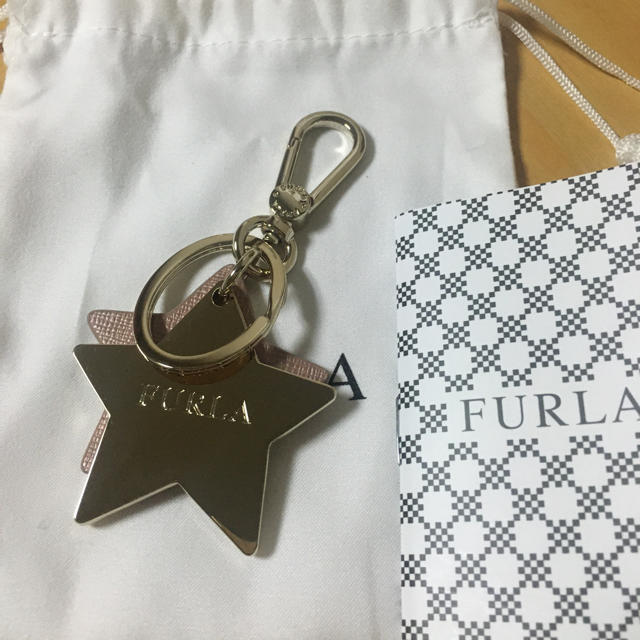 Furla - 新品✨フルラ✨星チャームの通販 by はなショップ｜フルラなら ...