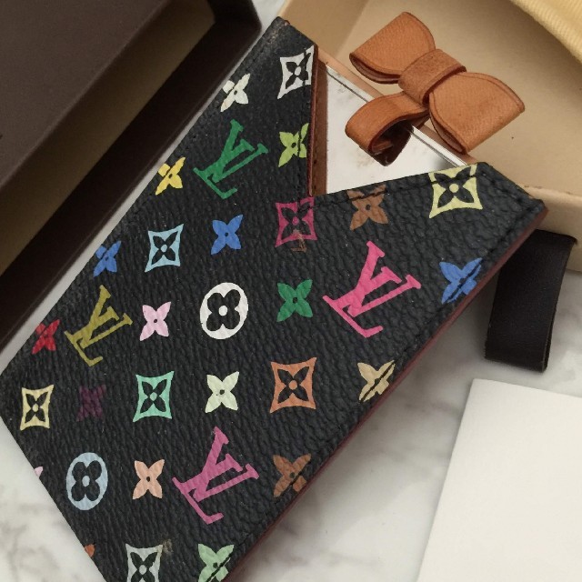 LOUIS VUITTON  コンパクト　ミラー