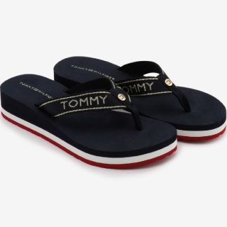 トミーヒルフィガー(TOMMY HILFIGER)の『期間限定値下げ』TOMMY メタルロゴウェッジビーチサンダル(ビーチサンダル)