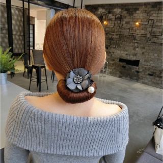 [H057]⑤ ヘアアップ くるくる回る 簡単 お団子 ワンタッチ 髪結 グレー(その他)