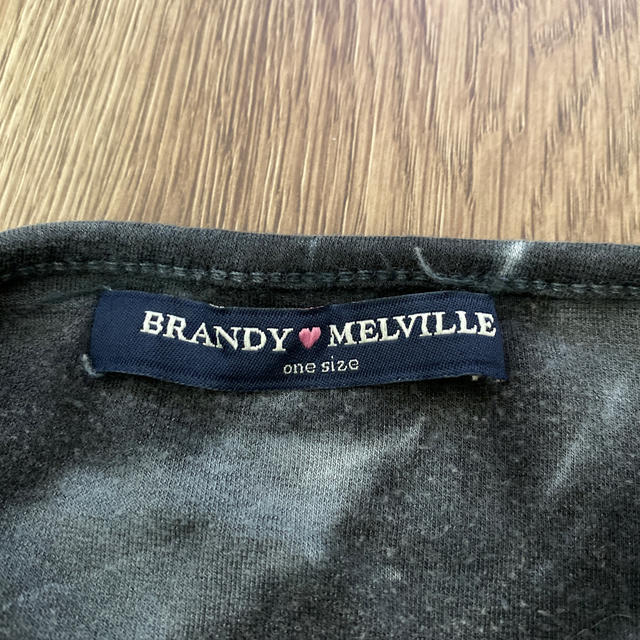 Brandy Melville(ブランディーメルビル)のharu 様専用ブランディメルビルブラックタンクトップとボーダータンクトップ レディースのトップス(タンクトップ)の商品写真