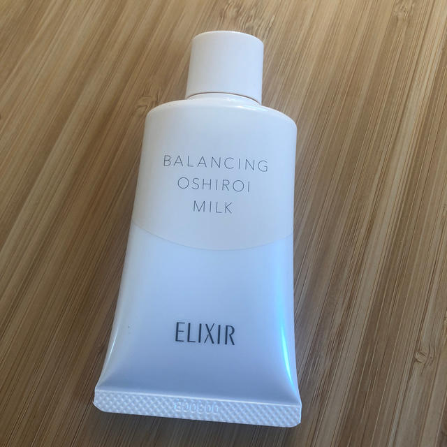 ELIXIR(エリクシール)のエリクシール　ルフレ　バランシング　おしろいミルクC コスメ/美容のベースメイク/化粧品(化粧下地)の商品写真