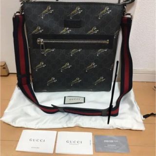 グッチ(Gucci)のグッチ　GGスプリーム タイガー柄　メッセンジャーバッグ(メッセンジャーバッグ)