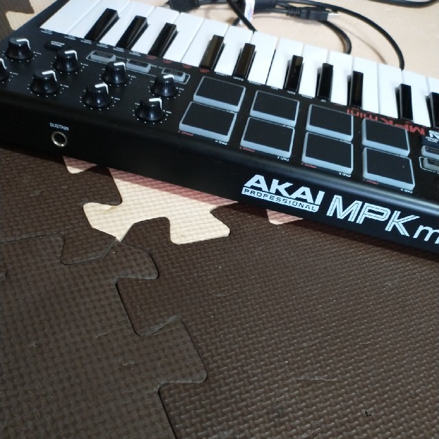 AKAI MPK mini MK2 2