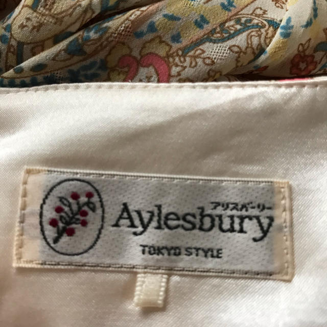 Aylesbury(アリスバーリー)の新品　未使用　アリスバーリー　スカート レディースのスカート(ひざ丈スカート)の商品写真