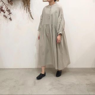 ネストローブ(nest Robe)のオオカミとフクロウ ワンピース オオカミと白ウサギのスピカ(ロングワンピース/マキシワンピース)