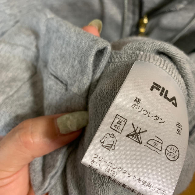 FILA(フィラ)の☆美品❣️フィラ　グレーパーカー☆ スポーツ/アウトドアのテニス(ウェア)の商品写真