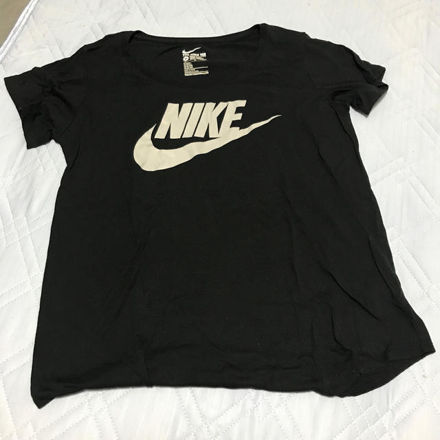NIKE(ナイキ)のNIKE レティース Tシャツ　XＬ レディースのトップス(Tシャツ(半袖/袖なし))の商品写真
