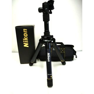 ニコン(Nikon)のニコン　オリジナル三脚と一脚のセットとマンフロットのクイックシュー、プレート(その他)