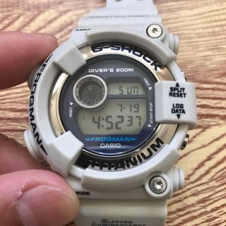 ジーショック(G-SHOCK)の18時まで価格！g-shock DW-8200フロッグマン(腕時計(デジタル))