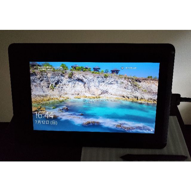 Wacom(ワコム)のワコム 液晶ペンタブレット Cintiq 13HD DTK-1300  ③ スマホ/家電/カメラのPC/タブレット(タブレット)の商品写真