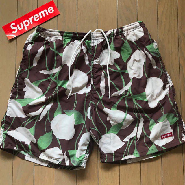 Supreme(シュプリーム)の【Mサイズ★最終値下げ】18SS lily Water Short メンズの水着/浴衣(水着)の商品写真