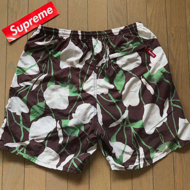 Supreme(シュプリーム)の【Mサイズ★最終値下げ】18SS lily Water Short メンズの水着/浴衣(水着)の商品写真