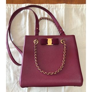 フェラガモ(Ferragamo)のフェラガモ　ショルダーバッグ(ショルダーバッグ)