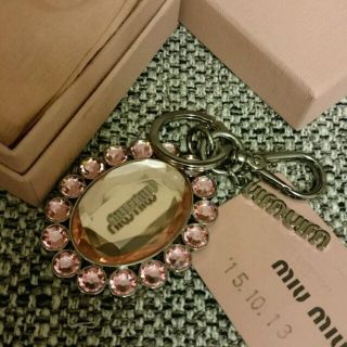 ミュウミュウ(miumiu)のmiumiu キーホルダー(キーホルダー)