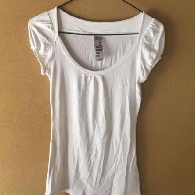 ZARA(ザラ)のZARA BASIC Tシャツ レディースのトップス(Tシャツ(半袖/袖なし))の商品写真