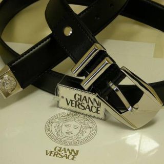 ジャンニヴェルサーチ(Gianni Versace)のVERSACE ヴェルサーチ★メンズベルト★銀色 2連タイプ！新品・未使用(ベルト)